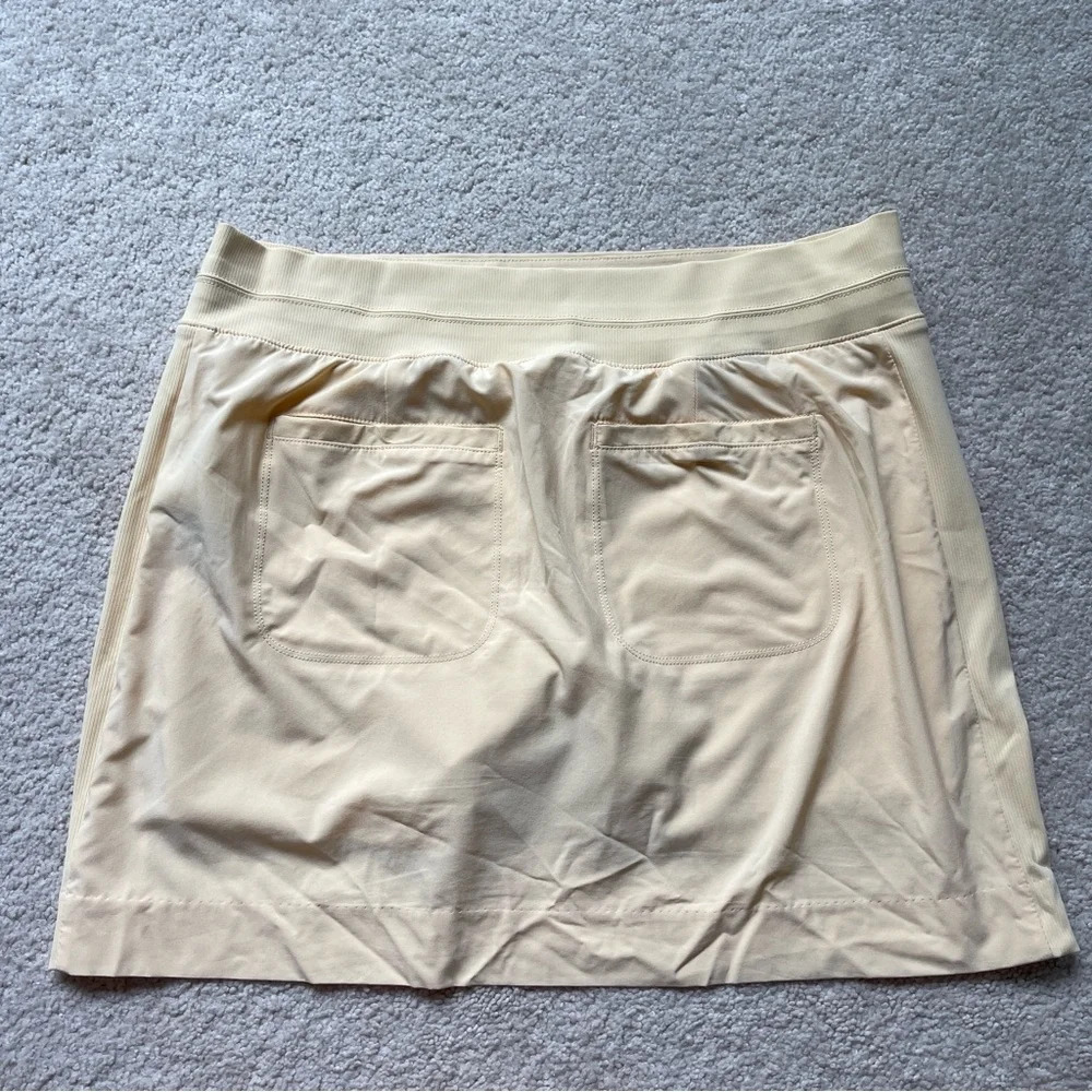 Athleta Brooklyn Mid Rise 16" Skort Yellow Skirt Workout - Picture 5 of 6